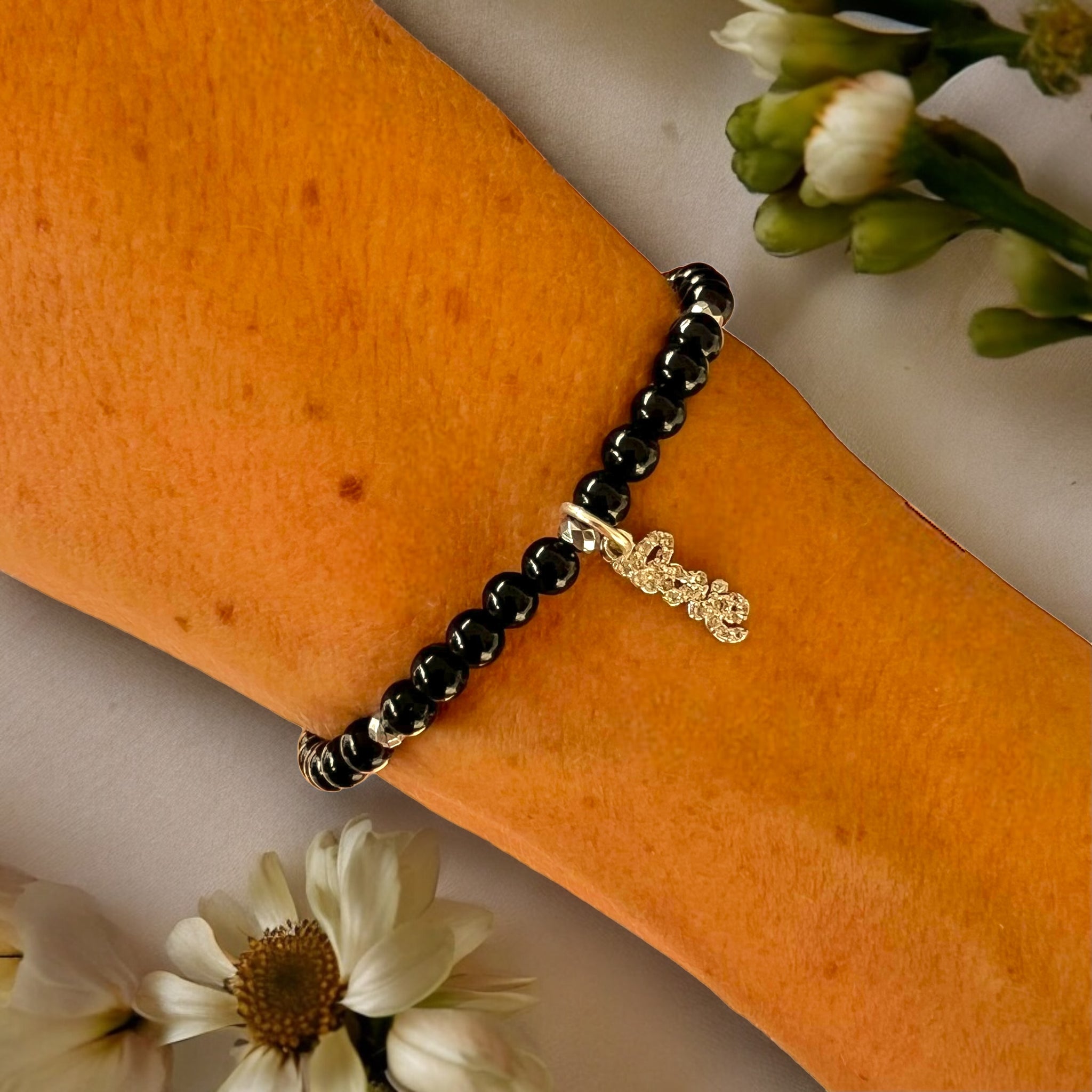 Love Charm 4mm Onyx Polished Stones Bracelet